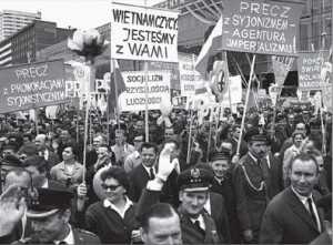 manif-Pologne-mars-1968-300x221